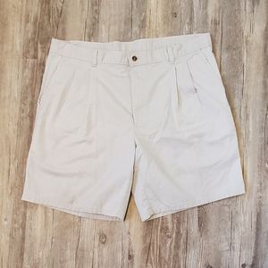 🔥3/$15🔥Bill Blass flat front shorts with pleats